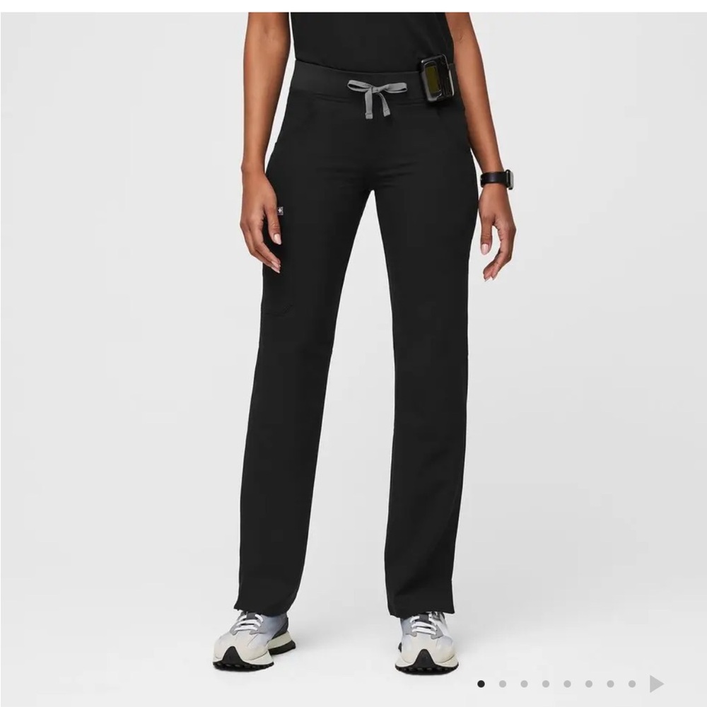 Figs -Kade Cargo-Women's Black Scrubs